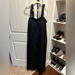 Maxi dress with built in bra, adjustable straps and pockets